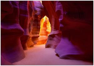 Wallario Vliestapete »Felsschlucht in Arizona USA - orange und violett«, Seidenmatte Oberfläche, hochwertiger Digitaldruck, in verschiedenen Größen erhältlich