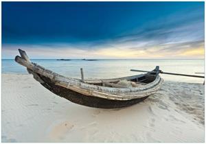 Wallario Vliestapete »Fischerboot am Strand mit Sonnenuntergang«, Seidenmatte Oberfläche, hochwertiger Digitaldruck, in verschiedenen Größen erhältlich