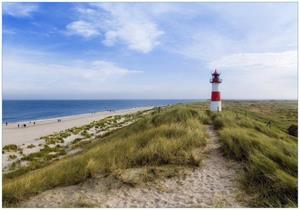 Wallario Vliestapete »Am Strand von Sylt Leuchtturm auf der Düne Panorama«, Seidenmatte Oberfläche, hochwertiger Digitaldruck, in verschiedenen Größen erhältlich