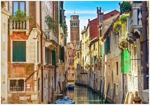 Wallario Vliestapete »Urlaub in Venedig Kanal zwischen bunten Häusern«, Seidenmatte Oberfläche, hochwertiger Digitaldruck, in verschiedenen Größen erhältlich