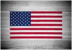 Wallario Vliestapete »USA Flagge auf Holz«, Seidenmatte Oberfläche, hochwertiger Digitaldruck, in verschiedenen Größen erhältlich