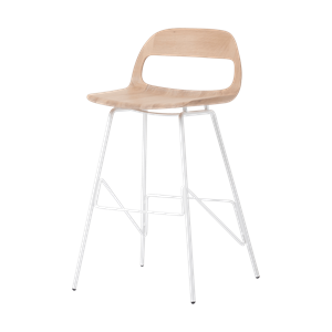 Gazzda Leina bar chair - barkruk met houten zitting en wit onderstel - 65 cm