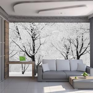 KUNSTLOFT Vliestapete »Verschneite Bäume: Ein Wintermärchen«, lichtbeständige Design Tapete
