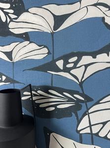 Newroom Vliestapete, Blau Tapete Floral Blätter - Blumentapete Mustertapete Weiß Anthrazit Asiatisch 3D Optik Lotusblätter Natur für Schlafzimmer Wohnzimmer Küche