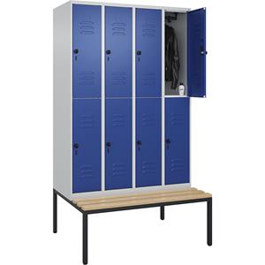 C+P Kledingkast Classic PLUS met twee verdiepingen en zitbank, 4 compartimenten, lichtgrijs / gentiaanblauw, b = 1200 mm, veiligheidsdraaigrendel, ondergebouwd, beuken-hardhout