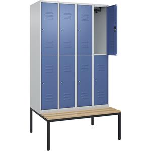 C+P Kledingkast Classic PLUS met twee verdiepingen en zitbank, 4 compartimenten, lichtgrijs / verblauw, b = 1200 mm, cilinderslot, ondergebouwd, beuken-hardhout