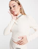 Adidas Originals 'Retro Luxury' - Geribbelde, hoogsluitende crop top in gebroken wit