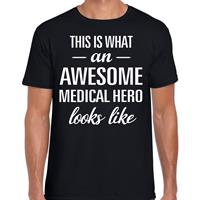 Bellatio Awesome medical hero cadeau t-shirt Zwart