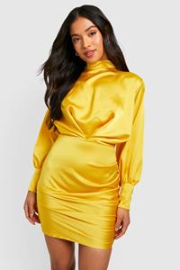 Boohoo Petite Geplooide Jurk Met Hoge Hals En Mouwknopen, Golden