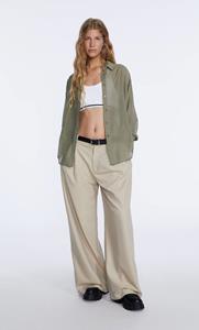 Stradivarius Fließendes Hemd Daily Khaki L