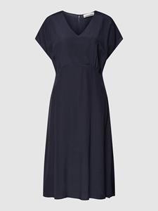 ARMEDANGELS Midi-jurk van lyocell met V-hals, model 'AALBINE'