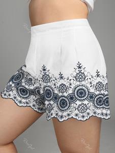 Rosegal Plus Size High Rise Embroidered Scalloped  Shorts