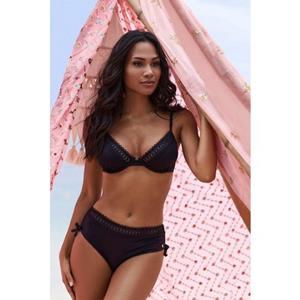 s.Oliver RED LABEL Beachwear Bikinibroekje Aiko met gehaakte look