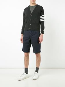 Thom Browne Classic Short V-Neck Cardigan With White 4-Bar Stripe In Cashmere - Grijs