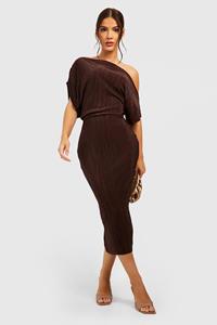 Boohoo Plisse Off Shoulder Midaxi Jurk, Chocolate