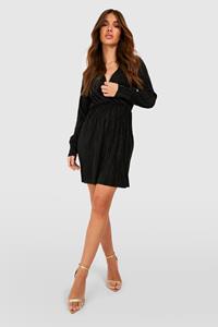 Boohoo Plisse Wikkel Skater Jurk, Black