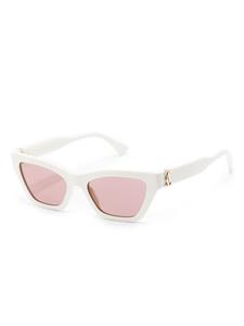 Cartier Eyewear logo-plaque cat-eye frame sunglasses - Wit