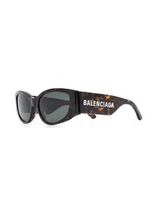 Balenciaga Eyewear Biker zonnebril met logoprint - Bruin