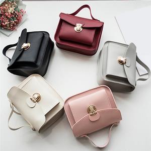 Bloss Summer Ladies Fashion Single Shoulder Messenger Bag Retro Lock Bag Small Fresh Pure Color Casual Small Square Bag