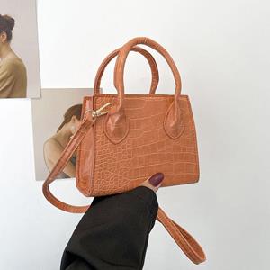 Yogodlns New Woman's Bag PU Soft Surface Crocodile Pattern Portable Small Square Bag Retro Fashion One-Shoulder Messenger Bag