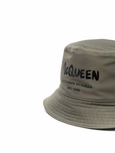 Alexander McQueen Vissershoed met logo - Groen