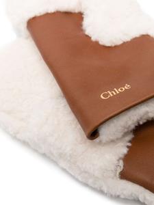 Chloé Kids Handschoenen met logoprint - Beige