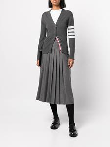Thom Browne Classic V-Neck Cardigan In Cashmere With White 4-Bar Sleeve Stripe - Grijs