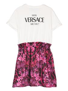 Versace Kids T-shirtjurk met logoprint - Roze