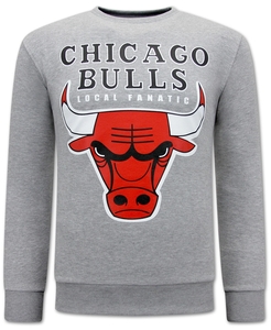 Local Fanatic Chicago bulls sweater