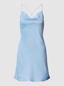 REVIEW Mini-jurk met cascadehals