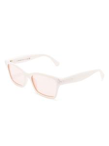 TOM FORD Eyewear logo-plaque wayfarer-frame sunglasses - Wit