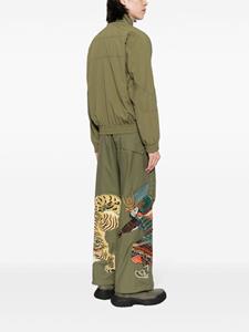 Maharishi Tiger vs Samurai-embroidered cargo trousers - Groen