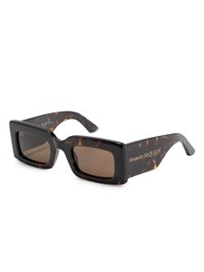 Alexander McQueen Eyewear Bold zonnebril met rechthoekig montuur van schildpadschild design - Bruin