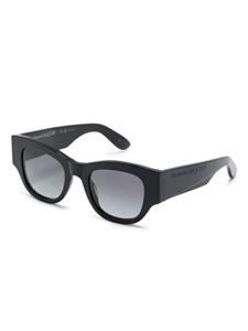 Alexander McQueen Eyewear Zonnebril met wayfarer montuur - Zwart