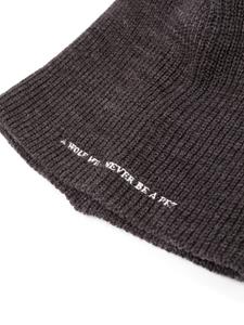 Undercover slogan-embroidered beanie hat - Grijs