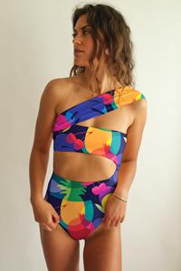 Averie Damen vegan Badeanzug Cut-Out One-Piece Kylie Lush Tropic Print