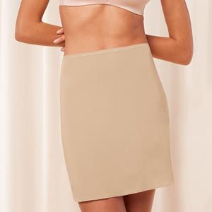 Triumph Unterrock Body Make-Up Skirt 02 (1-tlg) Halbrock ca. 42 cm Länge - Kein Abzeichnen unter figurnaher Kleidung