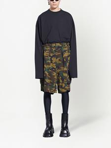 Balenciaga Shorts met camouflageprint - Bruin