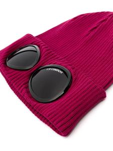 C.P. Company Geribbelde muts met goggle detail - Roze