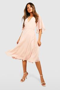 Boohoo Chiffon Midi Skater Bruidsmeisjes Jurk Met Engelen Mouwen, Blush