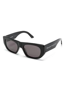 Alexander McQueen Eyewear logo-print geometric-frame sunglasses - Zwart