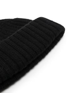 TOTEME wide-ribbed knit beanie - Zwart