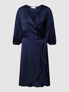 Soaked in Luxury Knielange jurk in wikkellook, model 'Eline'