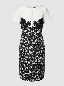 Marc Cain Midikleid "Collection Animal Intense" Premium Damenmode Figurnahes Kleid mit Applikation, elastisch