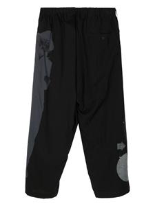 Yohji Yamamoto elasticated-waist printed trousers - Zwart