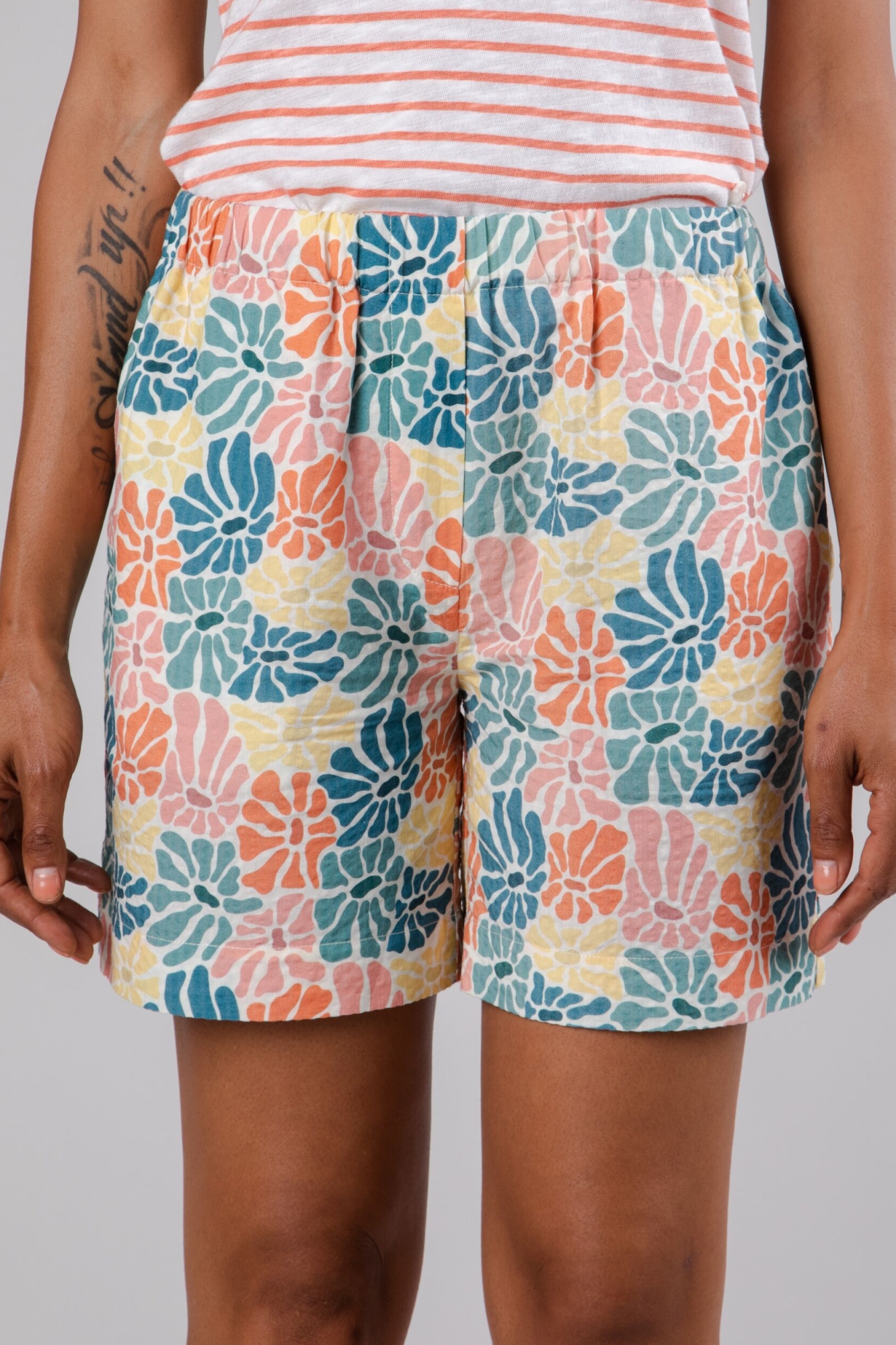 Brava Fabrics Damen vegan Shorts Frühling Roxy Multicolor