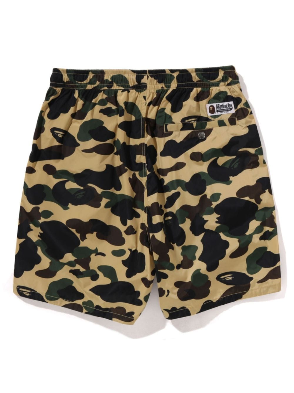 A BATHING APE camouflage-print embroidered-logo shorts - Geel
