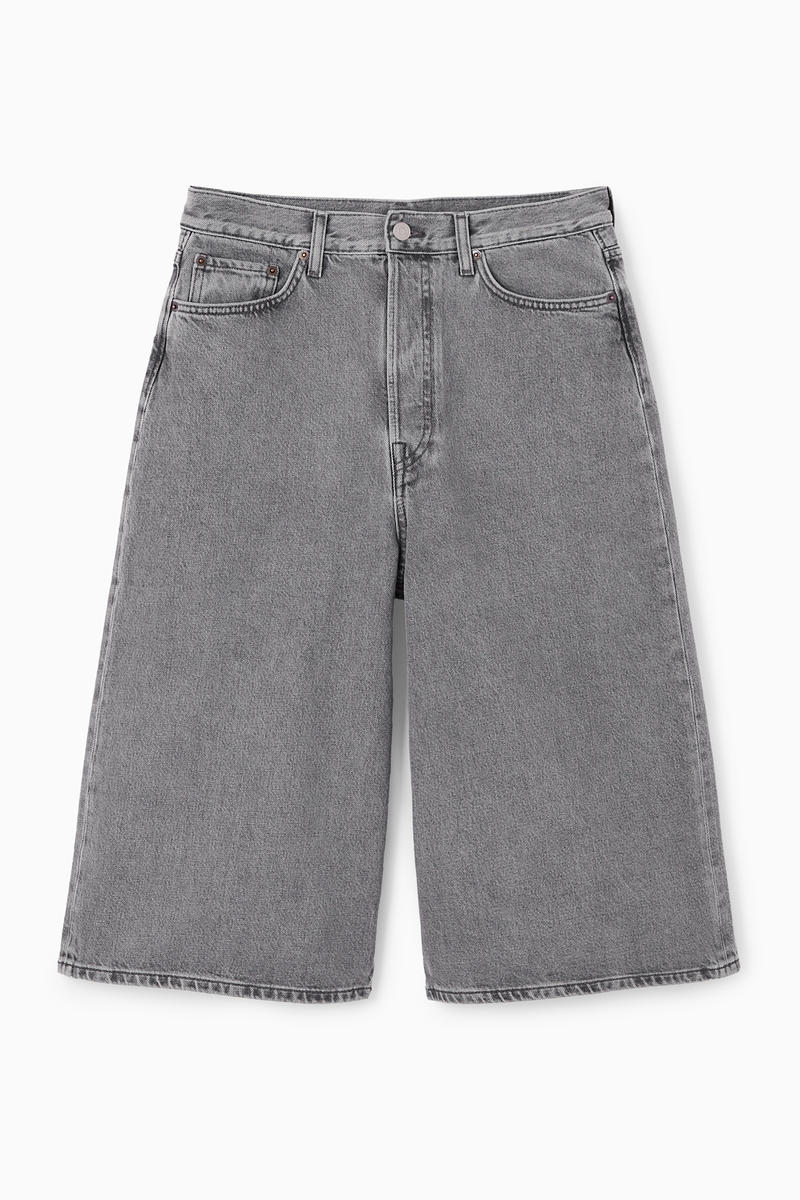 COS Knielange Jeansshorts