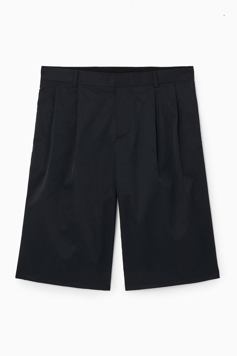 COS Lange Shorts Aus Nylon