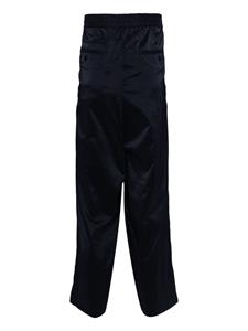 Yoshiokubo elasticated-waist drop-crotch trousers - Blauw